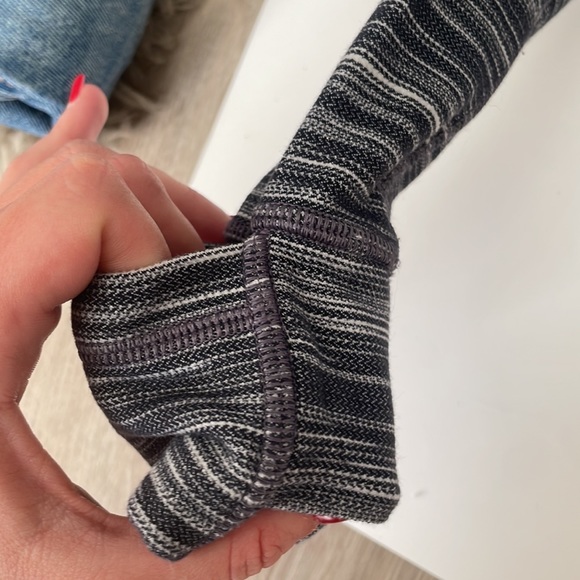 Lululemon Hooded Define Jacket Nulu Size 4 - Picture 4 of 8